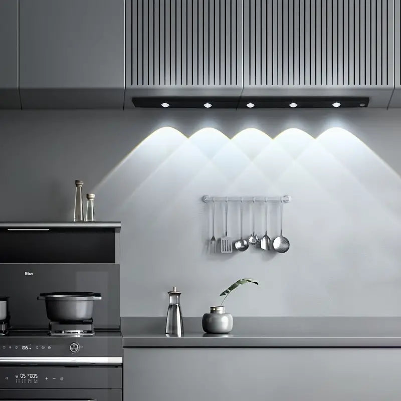 LED lepicí lampa se smart pohybovým senzorem 