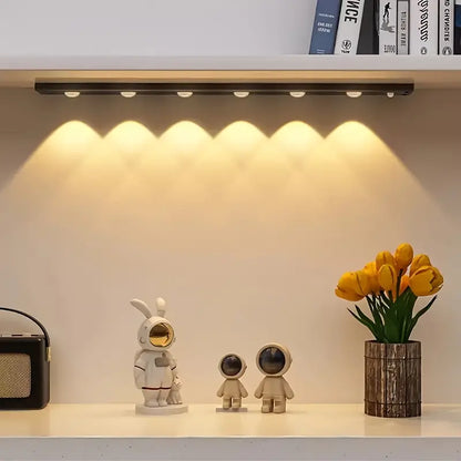 LED lepicí lampa se smart pohybovým senzorem 